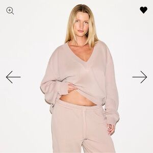 SKIMS NEW Boyfriend Fleece V Neck Pullover NWT